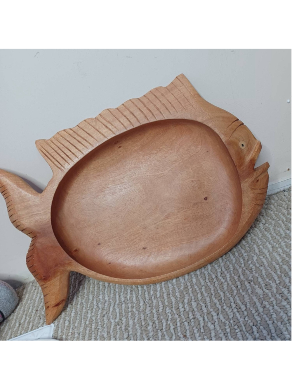 Carved wood fish serving plate 17x11 in